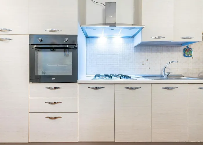 Claudio E Lunetta Вилласимиус