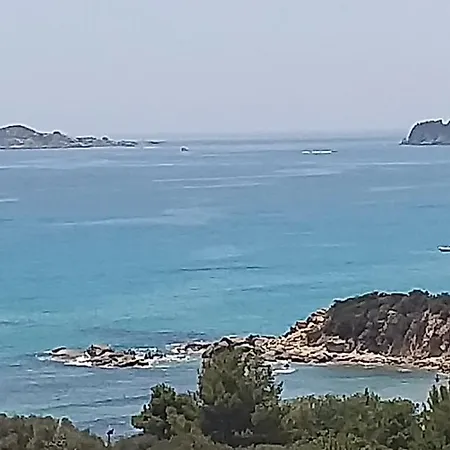 度假居 Claudio E Lunetta *